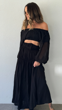 Load image into Gallery viewer, Raven Crop top