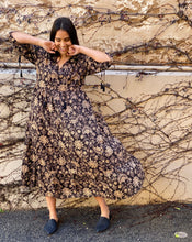 Load image into Gallery viewer, Delilah Maxi Dress
