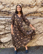 Load image into Gallery viewer, Delilah Maxi Dress
