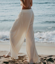 Load image into Gallery viewer, Positano Plisse Pants
